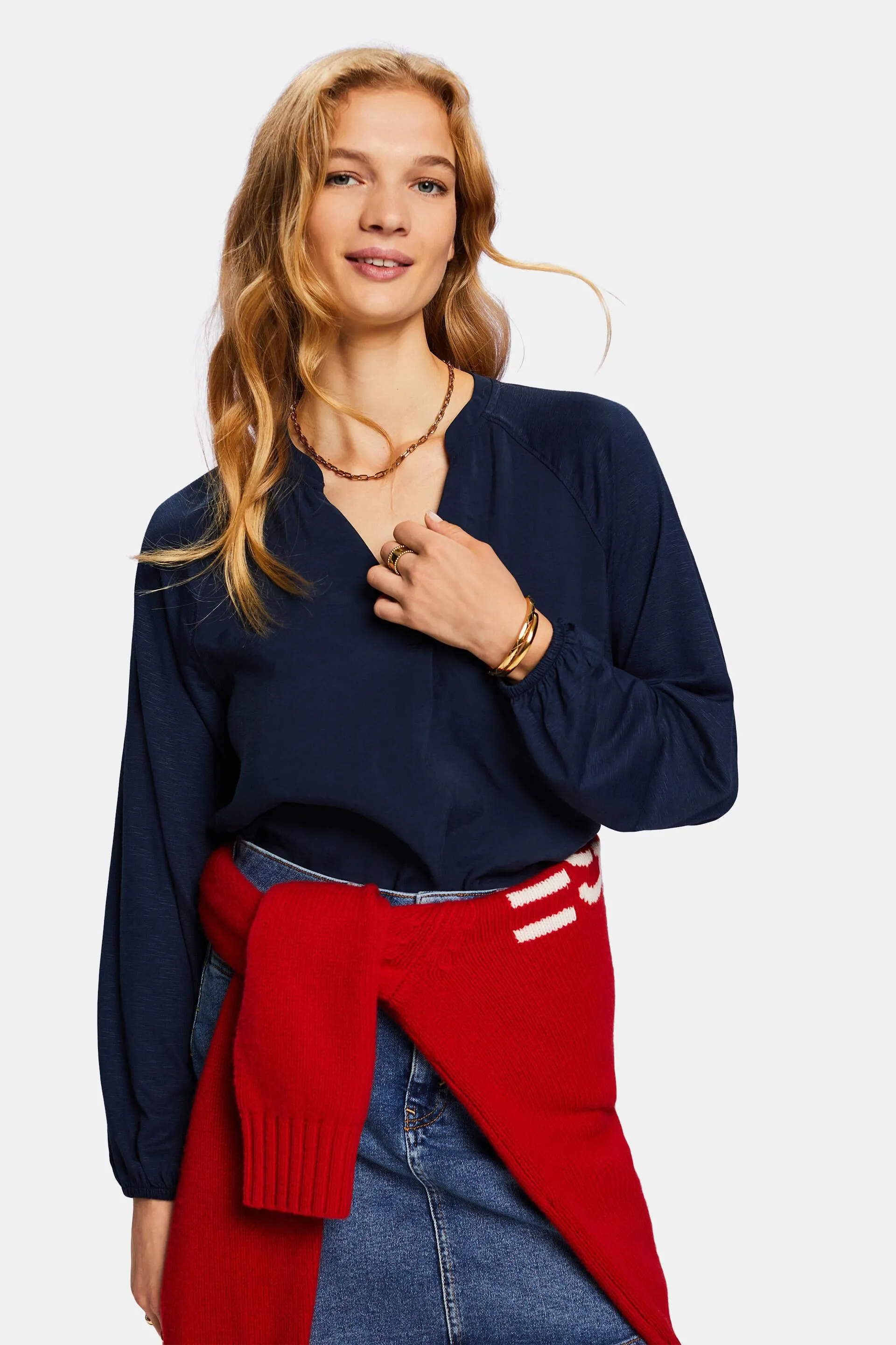 Blusa a maniche lunghe con scollo a V