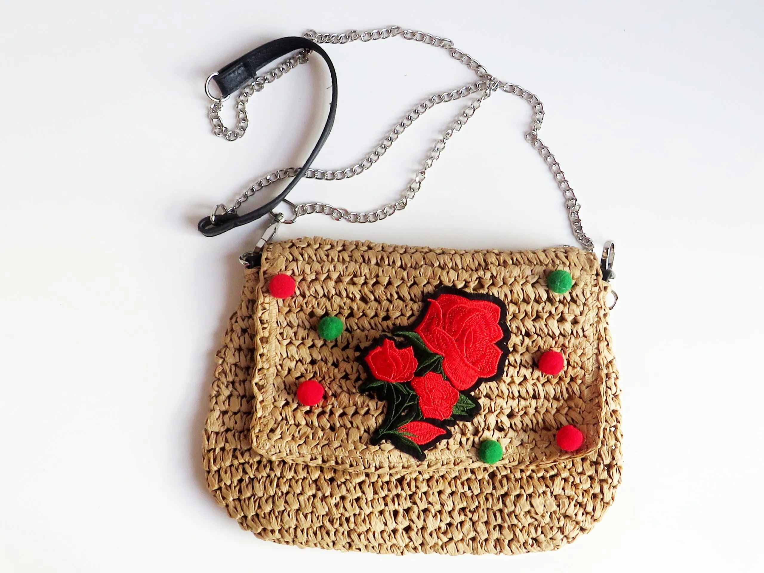 Borsa a Tracolla in Palma Nana con Pom Pom Colorati e Fiore in Stoffa