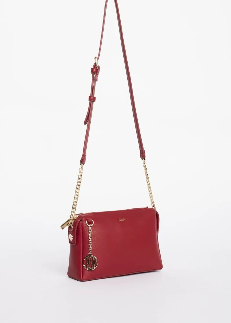 Borsa crossbody con charm logato