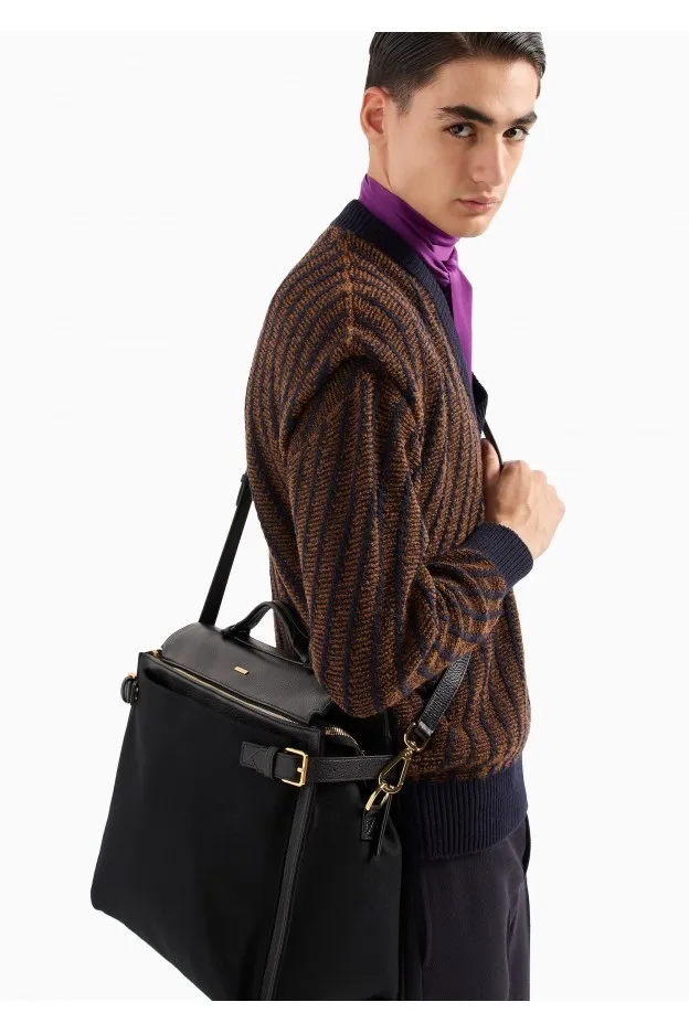 Emporio Armani Borsa business in pelle granata con inserto in feltro