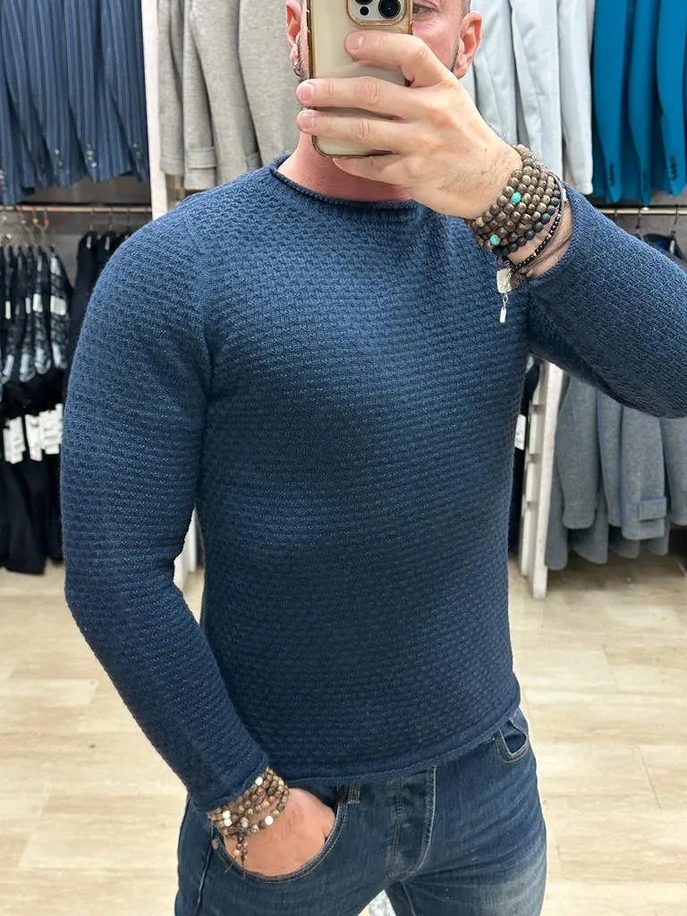 Maglione V2 girocollo a manica lunga con lavorazione Tono su Tono lungo tutto il maglione stesso Tinta Unita Blu **esaurito**