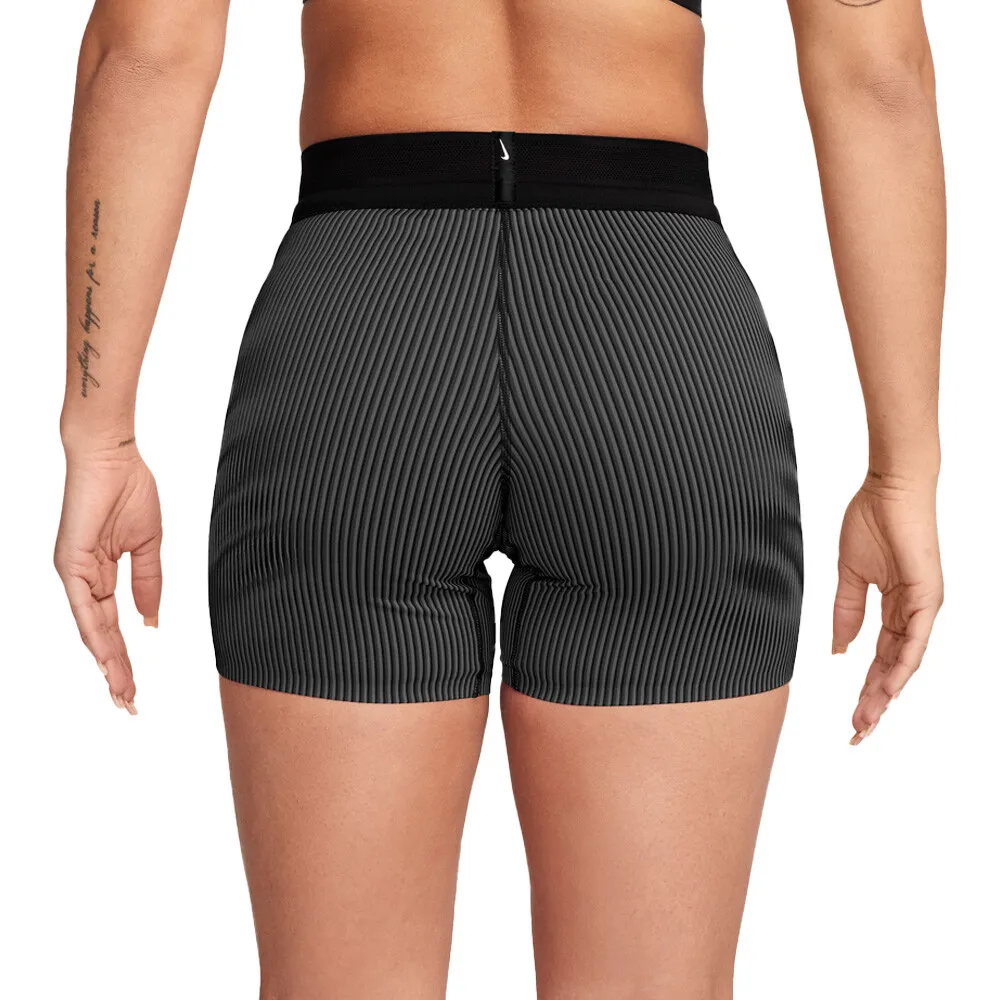 Nike Dri-FIT ADV Aeroswift 5 Pollice per donna Pantaloncini - FA24