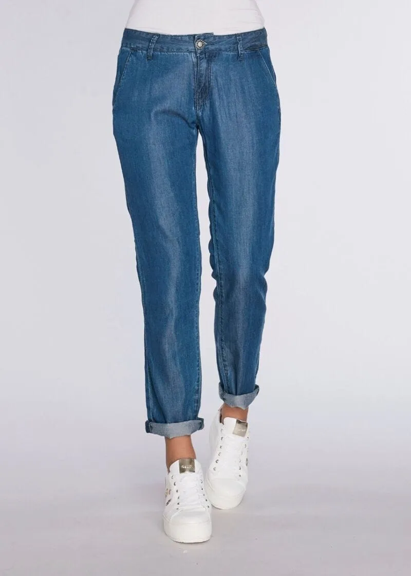 Pantaloni dal taglio classico in denim